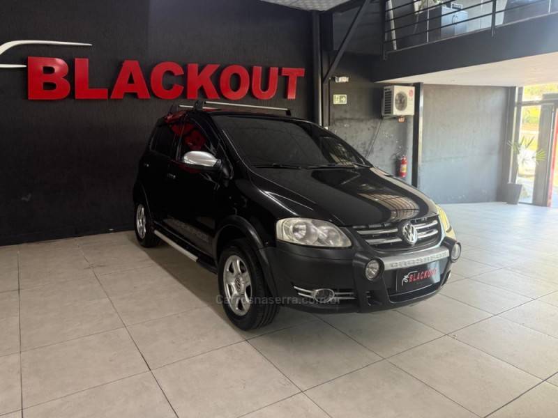VOLKSWAGEN - CROSSFOX - 2008/2008 - Preta - Sob Consulta