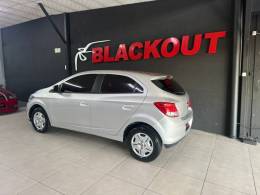 CHEVROLET - ONIX - 2014/2014 - Prata - Sob Consulta
