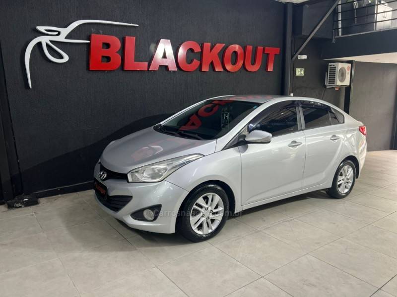 HYUNDAI - HB20S - 2014/2014 - Prata - Sob Consulta
