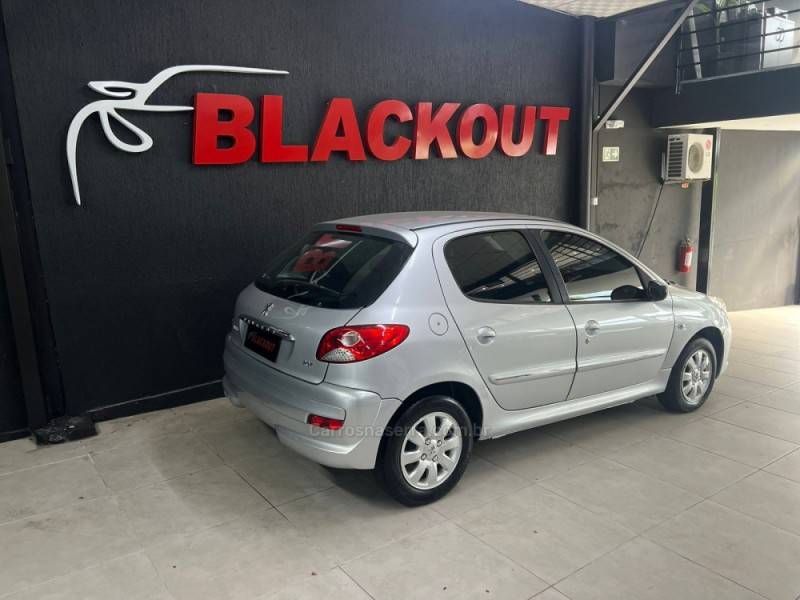 PEUGEOT - 207 - 2012/2012 - Prata - R$ 23.900,00