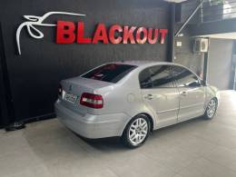 VOLKSWAGEN - POLO SEDAN - 2005/2005 - Prata - Sob Consulta