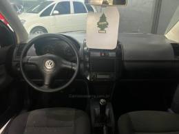 VOLKSWAGEN - POLO SEDAN - 2005/2005 - Prata - Sob Consulta