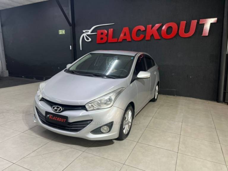 HYUNDAI - HB20S - 2014/2014 - Prata - Sob Consulta