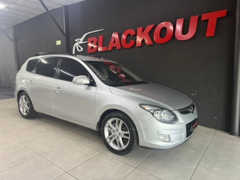 HYUNDAI - I30 CW - 2010/2011 - Prata - Sob Consulta