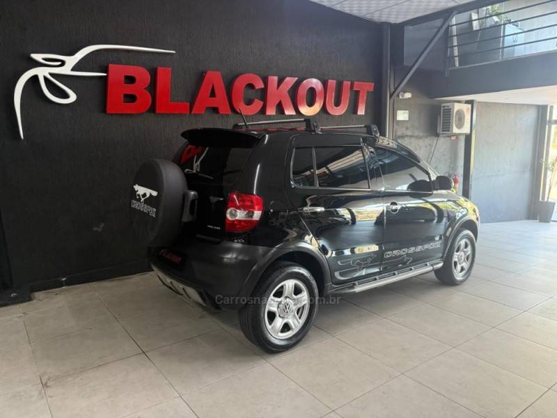 VOLKSWAGEN - CROSSFOX - 2008/2008 - Preta - Sob Consulta