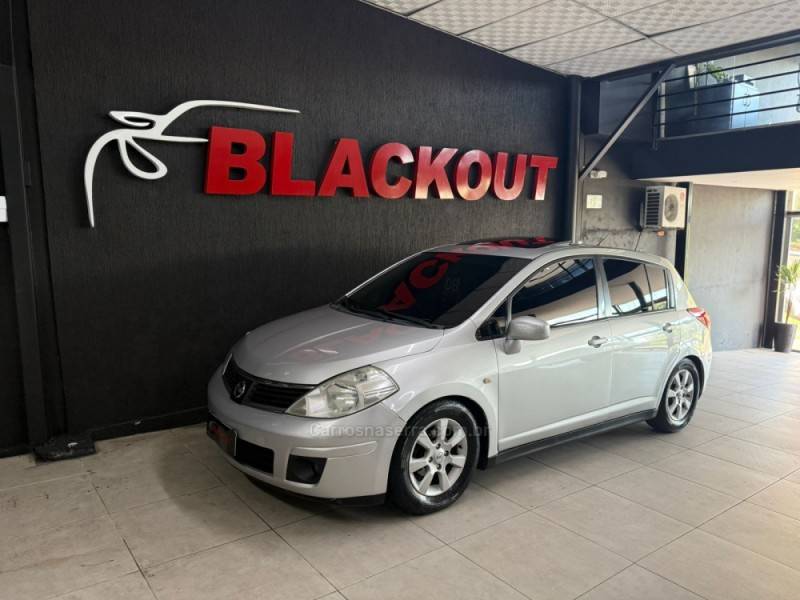NISSAN - TIIDA - 2008/2008 - Prata - R$ 35.900,00