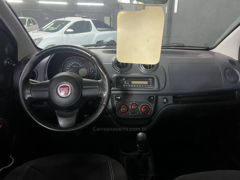 FIAT - UNO - 2013/2013 - Vermelha - R$ 42.900,00