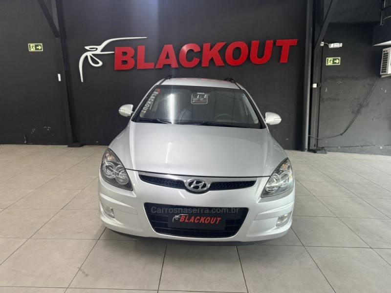 HYUNDAI - I30 CW - 2010/2011 - Prata - Sob Consulta