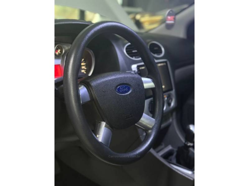 FORD - FOCUS - 2009/2009 - Prata - Sob Consulta