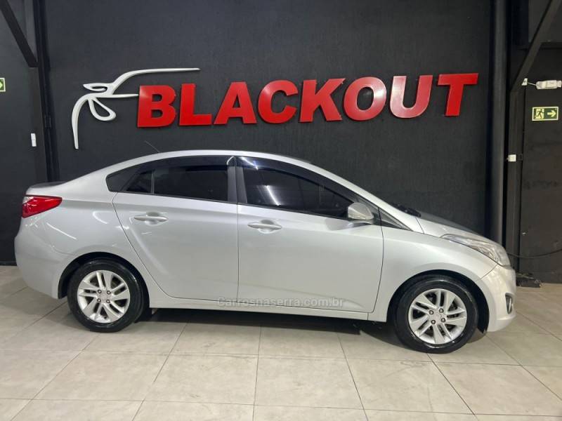 HYUNDAI - HB20S - 2014/2014 - Prata - Sob Consulta