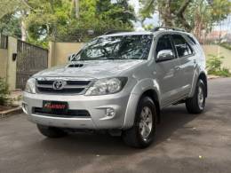 TOYOTA - HILUX SW4 - 2008/2008 - Prata - Sob Consulta