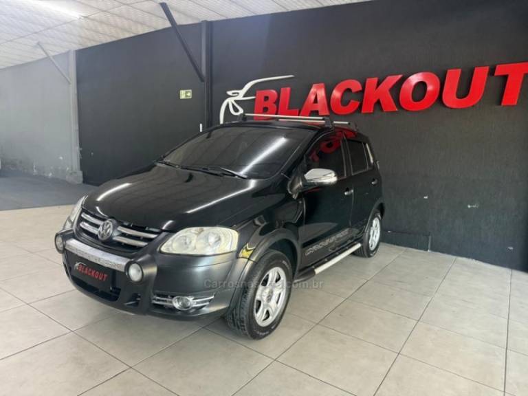 VOLKSWAGEN - CROSSFOX - 2008/2008 - Preta - Sob Consulta