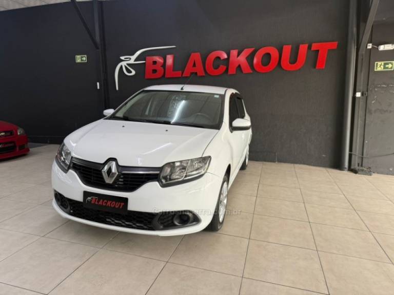 RENAULT - SANDERO - 2018/2018 - Branca - Sob Consulta